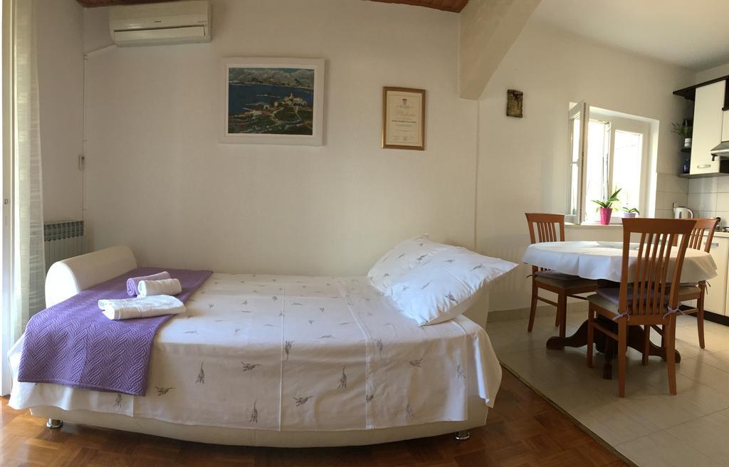 Guesthouse Cipre ลุมบาร์ดา ภายนอก รูปภาพ